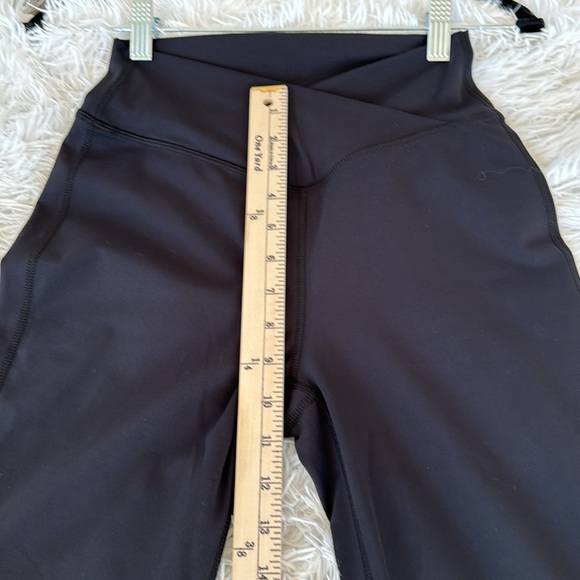 Halara. Flare leg pants. NWOT. Size small. - Picture 10 of 15